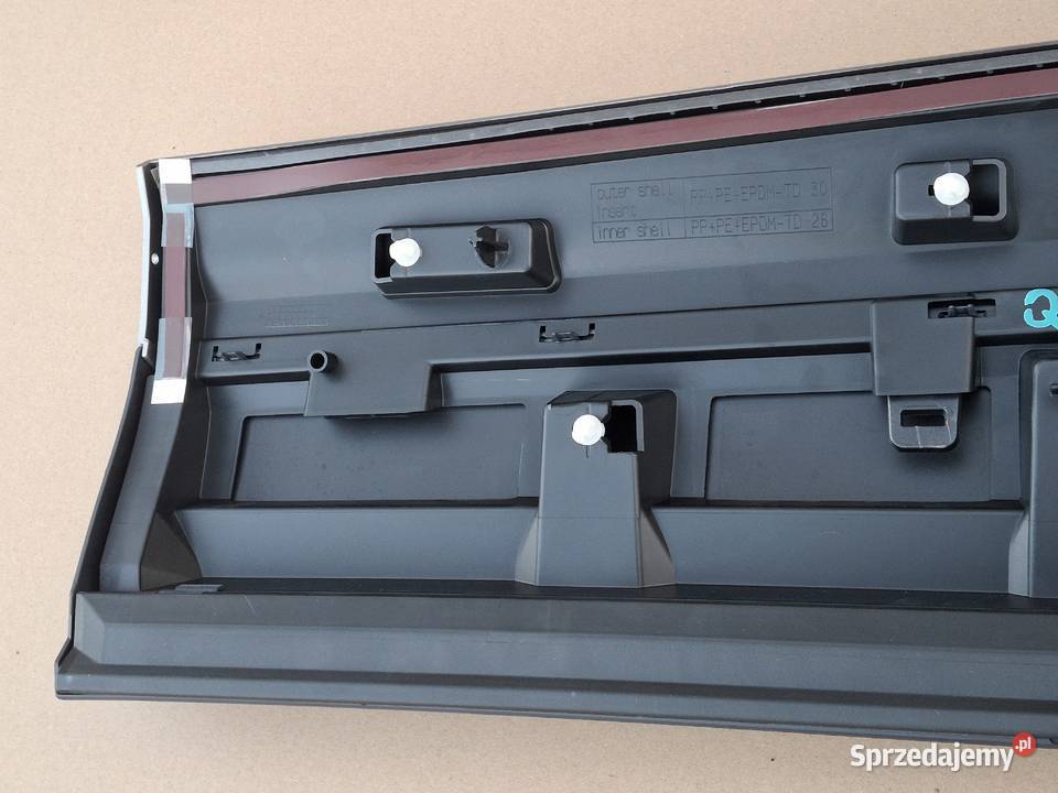 AUDI Q7 4M LISTWA NAKŁADKA DRZWI PRAWY TYŁ PRAWA Bieleń