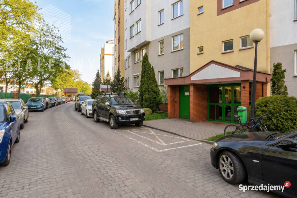 Mieszkanie Warszawa Opaczewska 12535m2 4pokojowe Rok budowy 1998