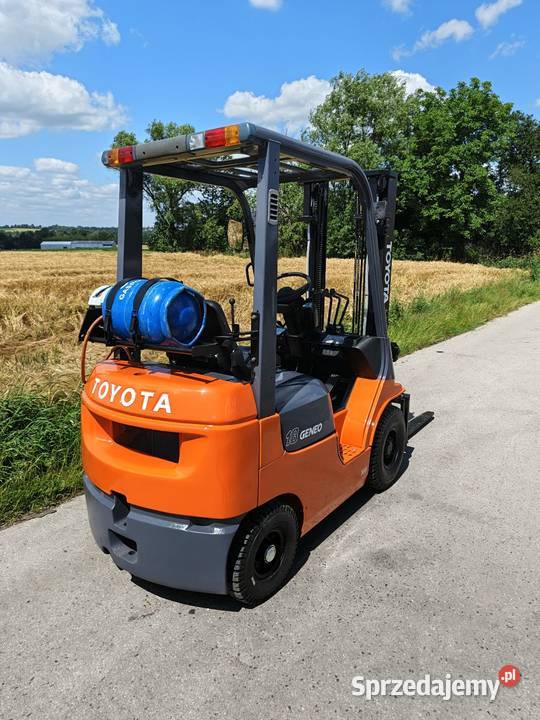 Wózek widłowy Toyota 7fgf18 gaz Wózki widłowe Wadowice