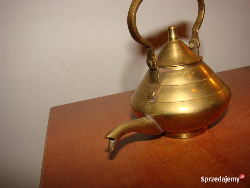 mosiężny mały czajniczek sprzedam