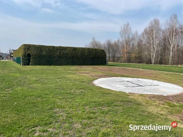 Dom z warsztatem serwisu ogumienia i basenem Książenice sprzedam