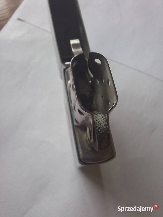 Sprzedam zapalniczkę benzynową ZIPPO Zakopane