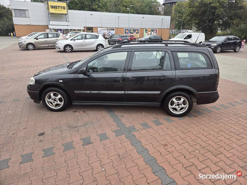 Sprzedam opla astrę G poj 16 benzyna 2000 Rok produkcji 2000 sprzedam
