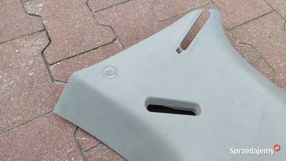 Toyota Yaris II osłona słupka prawy tył srs mazowieckie