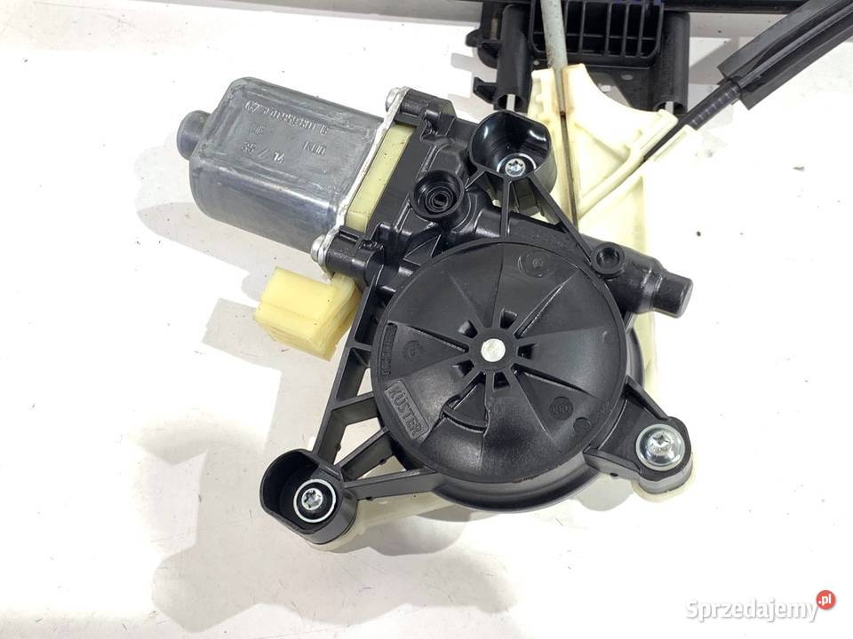 PODNOŚNIK SZYBY PRAWY PRZÓD AUDI A3 8V