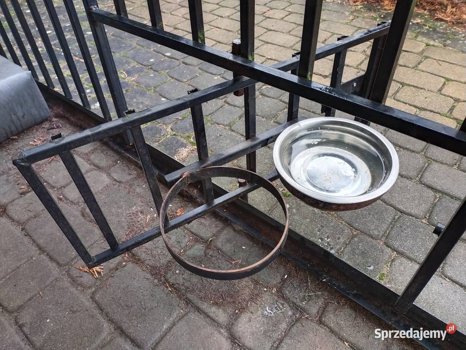 Duży zadaszony kojec z dużą ocieplaną budą Akcesoria dla zwierząt sprzedam