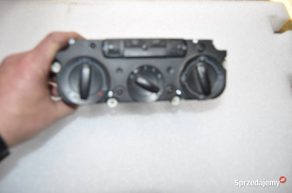 VW Golf V Caddy 1K0907044DE Panel Climatronic