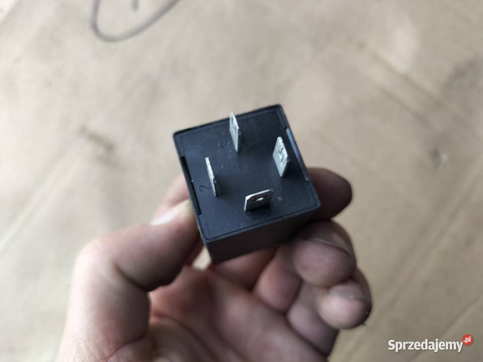 Przekaźnik 382 4D0907131 AUDI VW