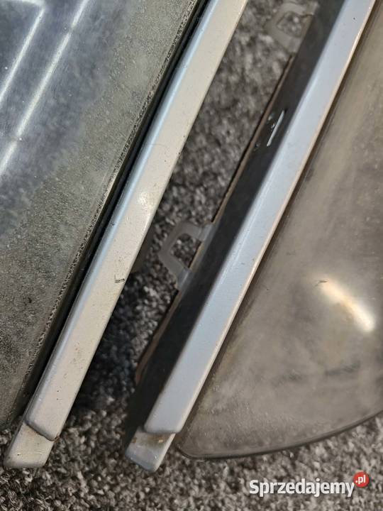 Listwy pod lampy BMW E39 LIFT szare silver Kielcza sprzedam