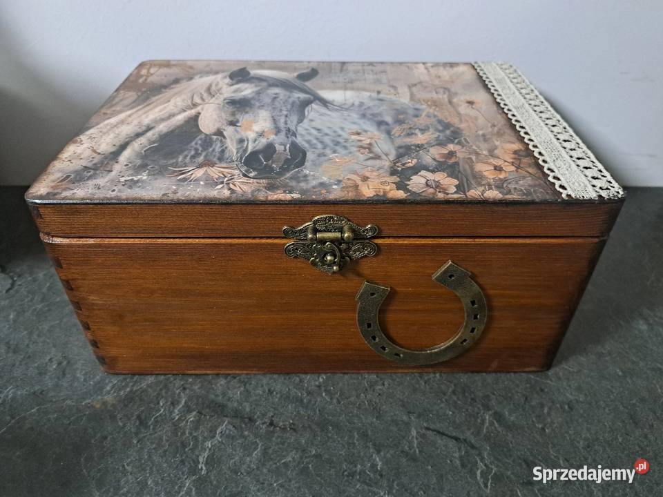 Szkatułka z koniem kuferek duży drewniany