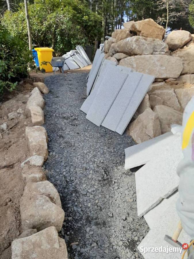 Płyty granitowe nieregularne płomieniowane Szklarska Poręba