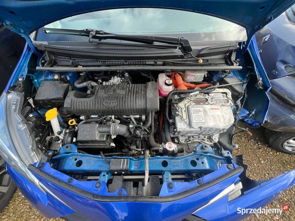 TOYOTA Yaris Hybride 100H Dynamic FL139 Przemyśl sprzedam