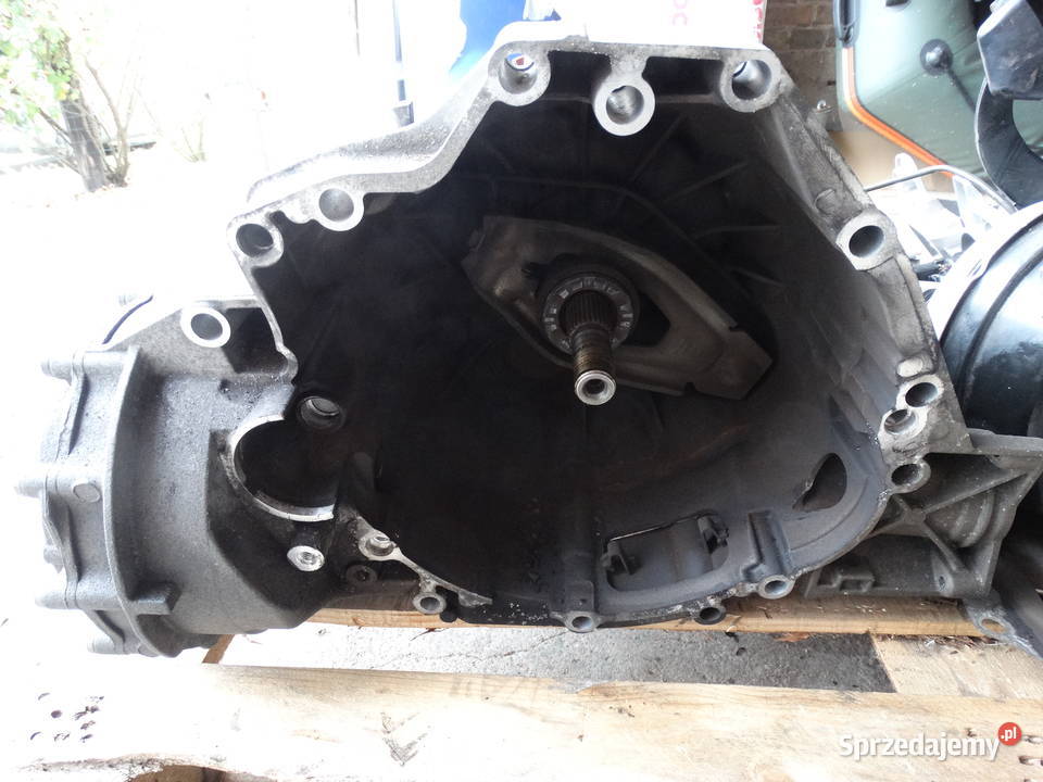AUDI A4 B8 LIFT 20 TDI 1215 PRZEKŁADKA SKRZYNI Z Łosieniec