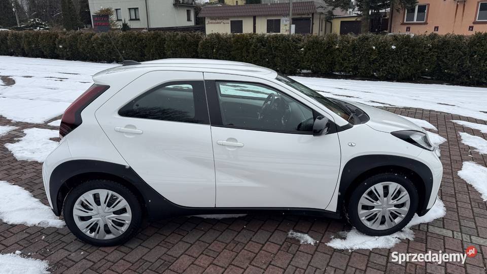 Toyota AYGO X 2023r 10 72 LED Navi Asystent Motoryzacja Tarnowskie Góry sprzedam