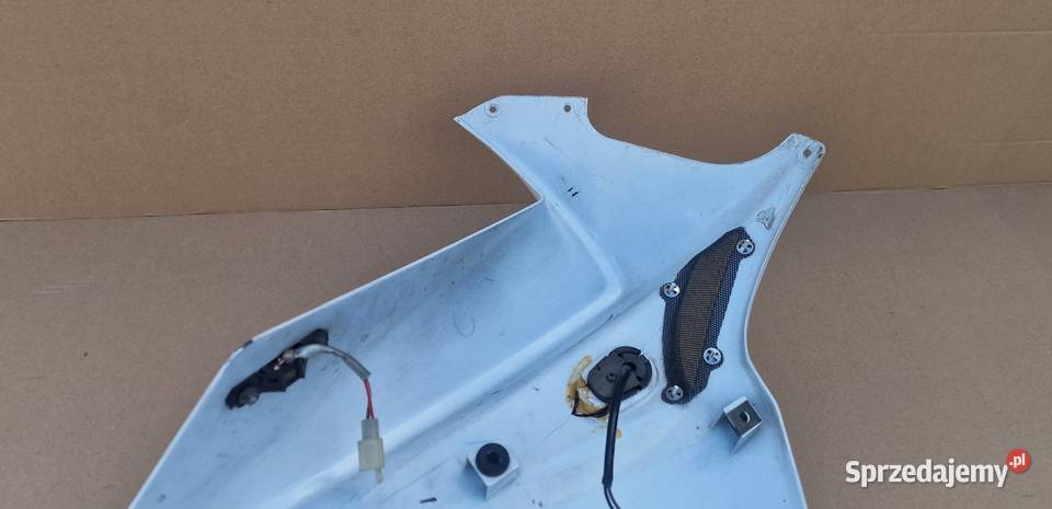 YAMAHA FZR 600 95 BOK BOCZEK OWIEWKA OSŁONA LEWA lubuskie Bieleń