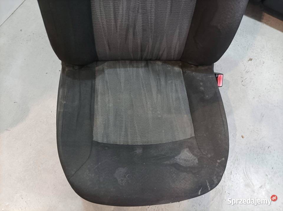 FOTELE PRAWY PRZÓD KANAPA OSOBOWY Dacia Dokker I