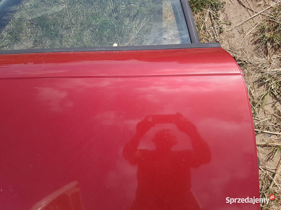 AUDI A4 B7 AVANT COMBI 2007 DRZWI PRAWE TYL części blacharskie wielkopolskie Turek