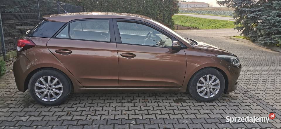 HYUNDAI i20 14 CRDI 90 OKAZJA reflektory ksenonowe Charsznica