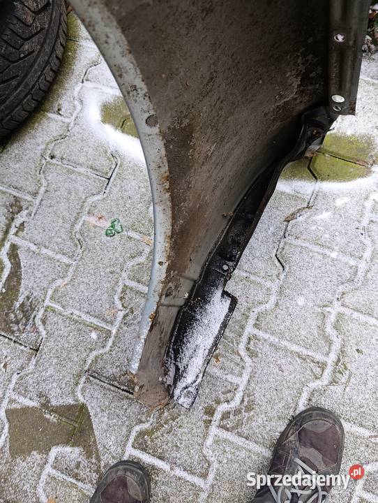 Błotnik lewy prawy Błotniki audi 100 c4 łódzkie Piotrków Trybunalski