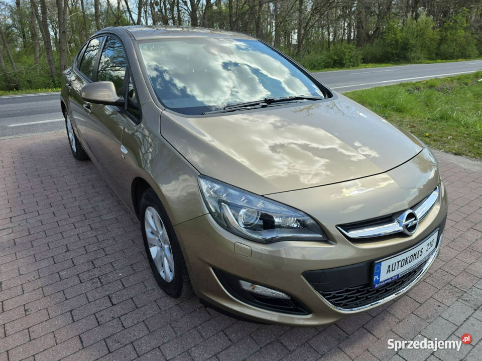 Opel Astra Opel Astra Sedan 14 benzynka w Cielcza sprzedam
