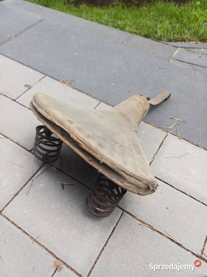 siedzenie zabytkowego motocykla dkw Otwock
