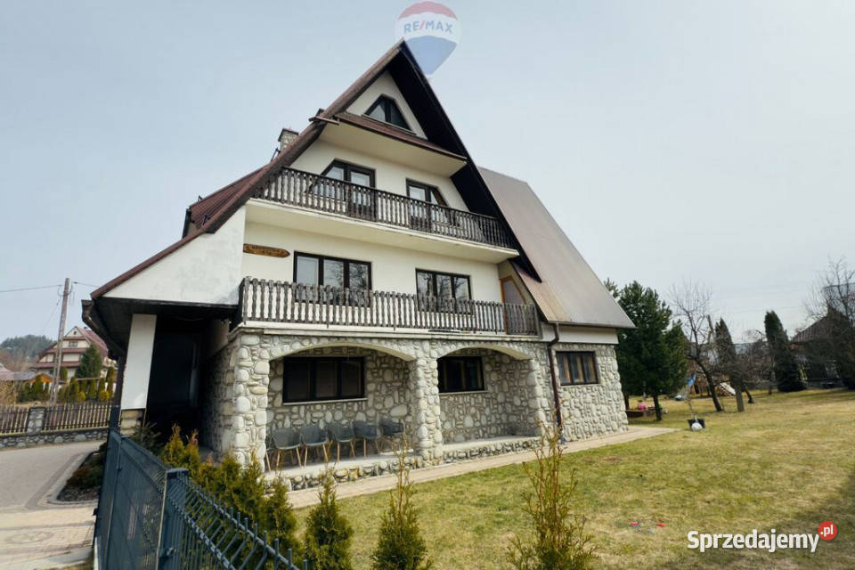 DOM W CENTRUM CZARNEJ GÓRY Z WIDOKIEM NA TATRY garaż