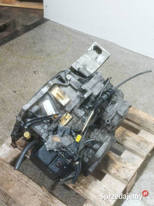 SKRZYNIA BIEGÓW AUTOMATYCZNA 8667365 24 D Volvo Rok produkcji 2002