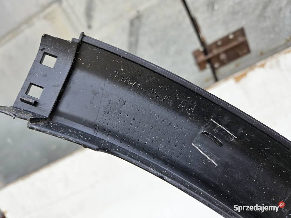 SUZUKI SX4 0613 LISTWA ZDERZAKA PRAWY TYŁ PRAWA Międzychód