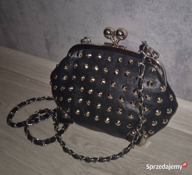 Torebka damska ćwieki łańcuszek
