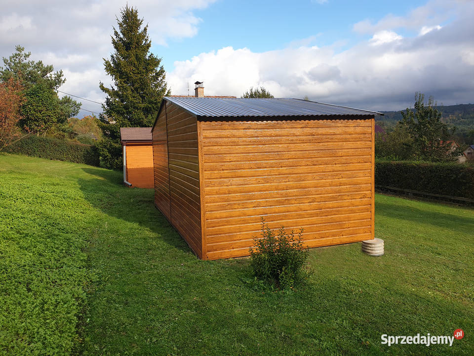 Blaszany garaż 33 m z drewutnią 3x3m złoty dąb