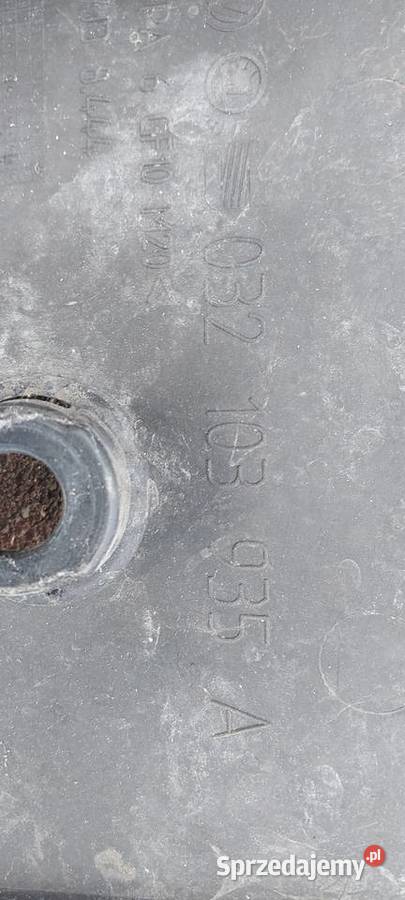 Osłona pokrywa silnika Skoda Octavia 032103935A osobowe Szczecin