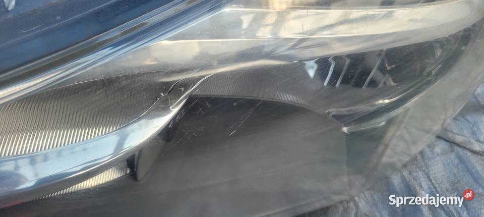 TOYOTA YARIS III LIFT 1417 REFLEKTOR LEWY PRZÓD śląskie Ruda Śląska