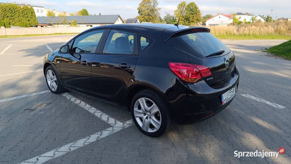 Opel astra 14 benzyna super stan pakiet zimowy lubelskie Łuków