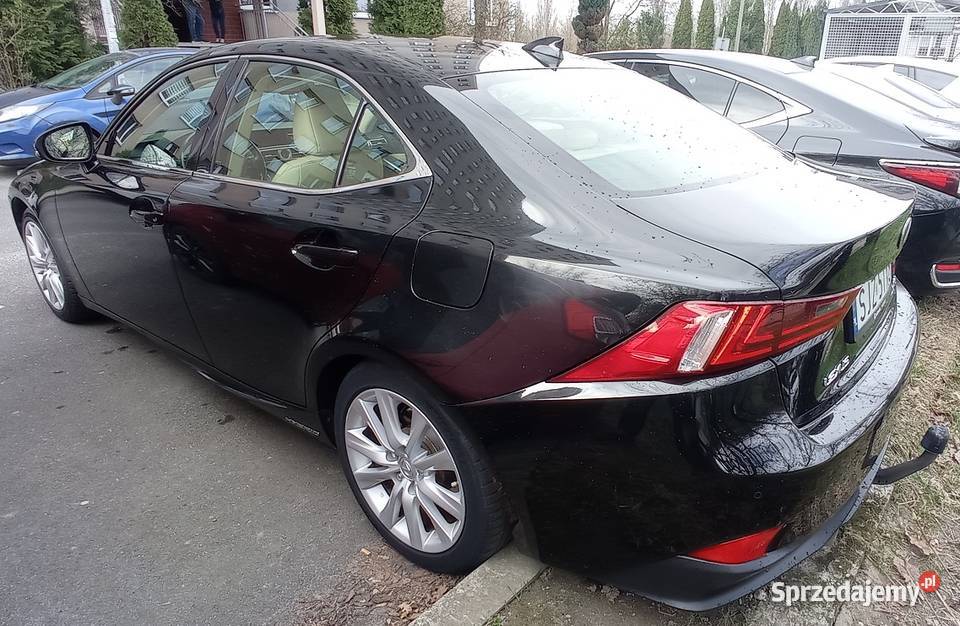 Lexus IS 300h Luxury Hak Mark Levinson Skóra