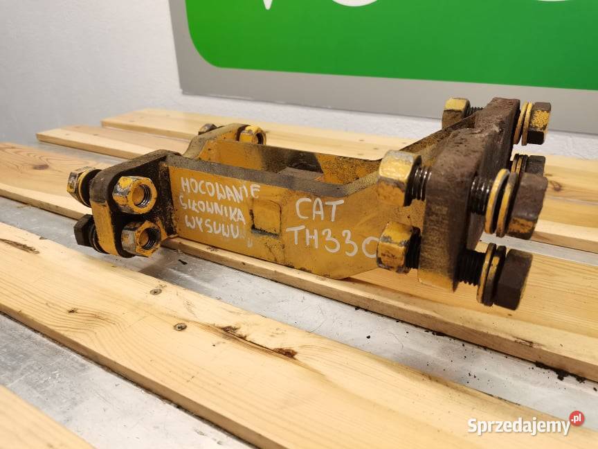 Mocowanie siłownika wysuwu CAT TH 330 wielkopolskie