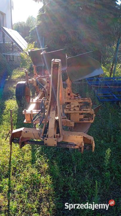 Sprzedam pług 3 skibowy obrotowy nieuszkodzony Pługi Bielany Duże