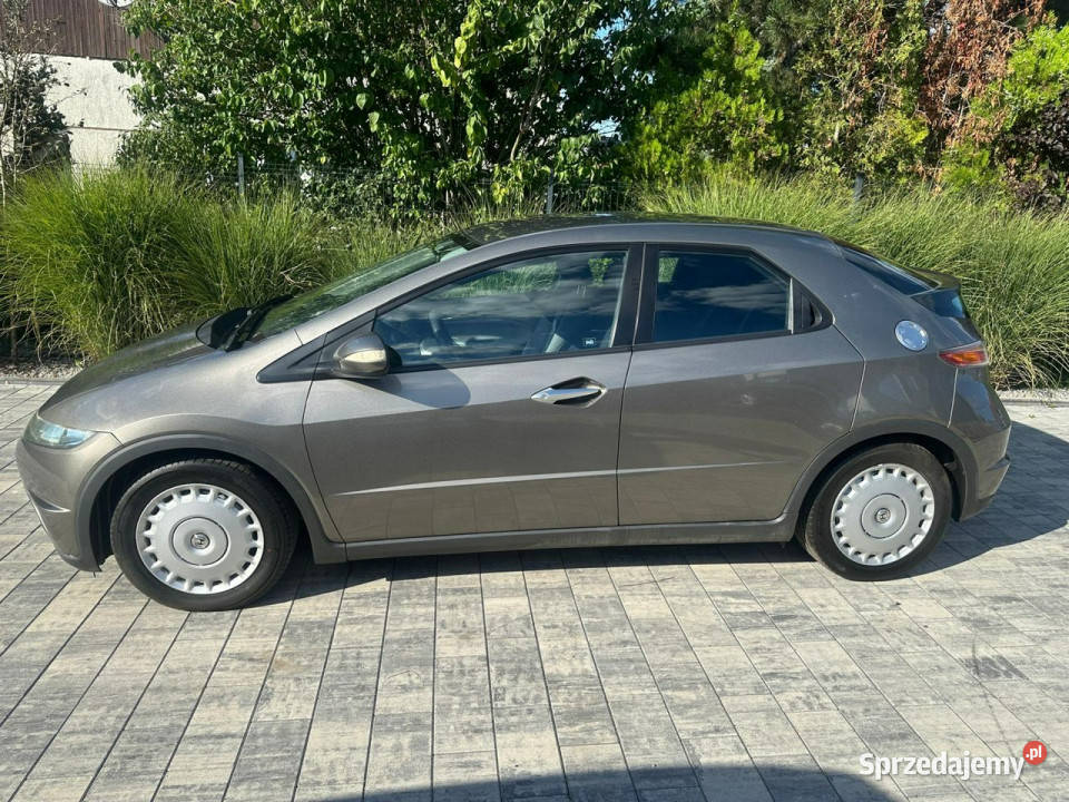 Honda Civic 18 V TEC Zadbany Bezwypadkowy