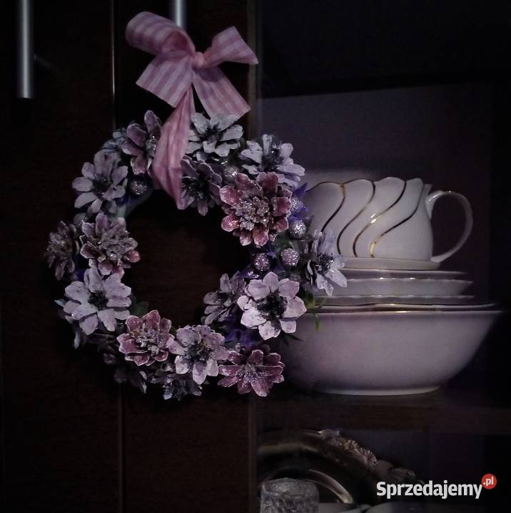 BOŻONARODZENIOWY WIANEK Z KWIATÓW SZYSZEK odcienie szarości