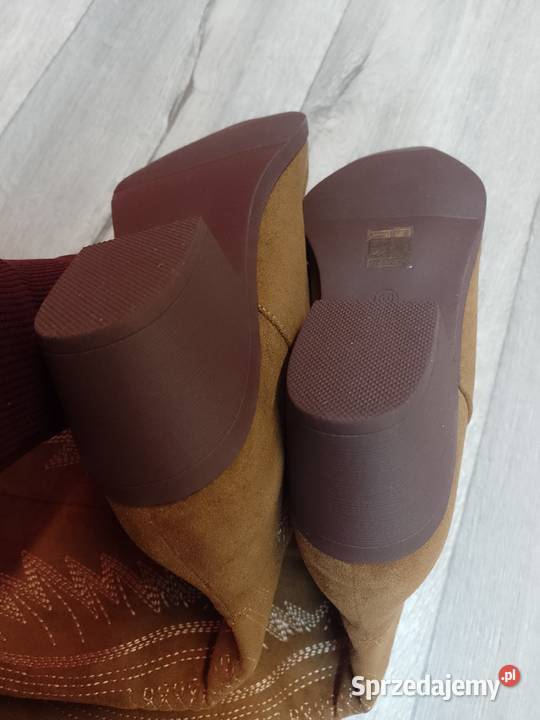 40 Brązowe Wyszywane bogato zdobione haftem 25.5cm