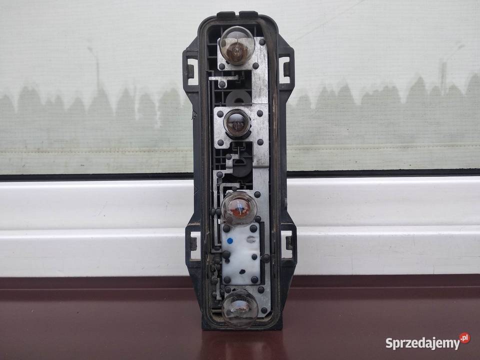 Peugeot 307 kombi wkład oprawka lampy tył tylnej Sieradz