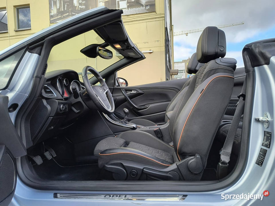 Opel Cascada NAVI grzana kierownica czujniki PDC aluminiowe felgi Cascada Bydgoszcz