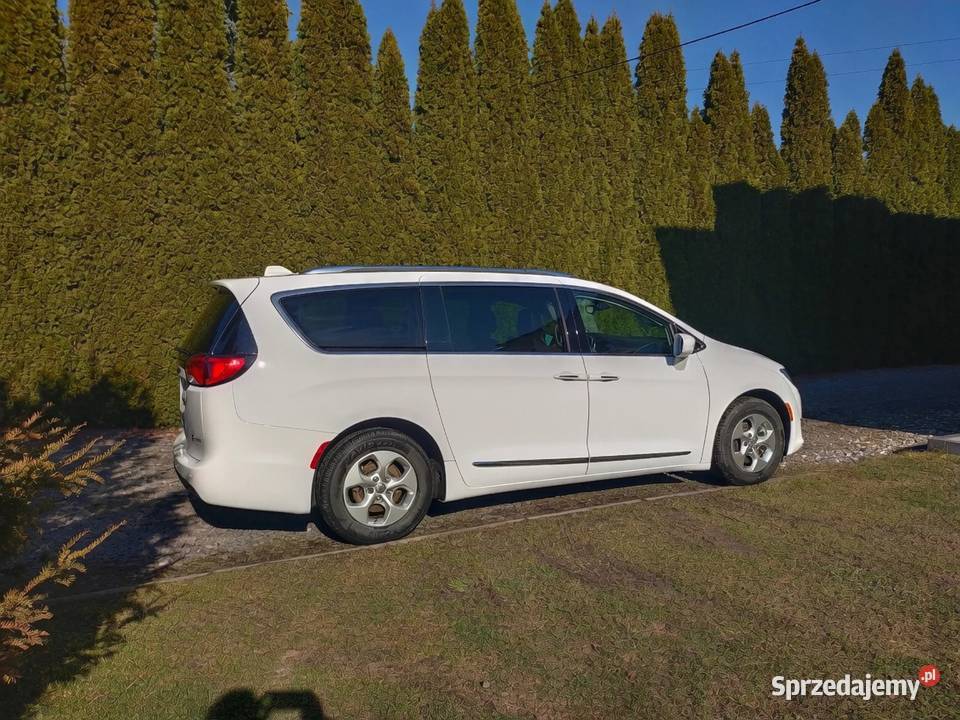 Chrysler Pacifica PHEV 36 100 Bezwypadkowy Katowice