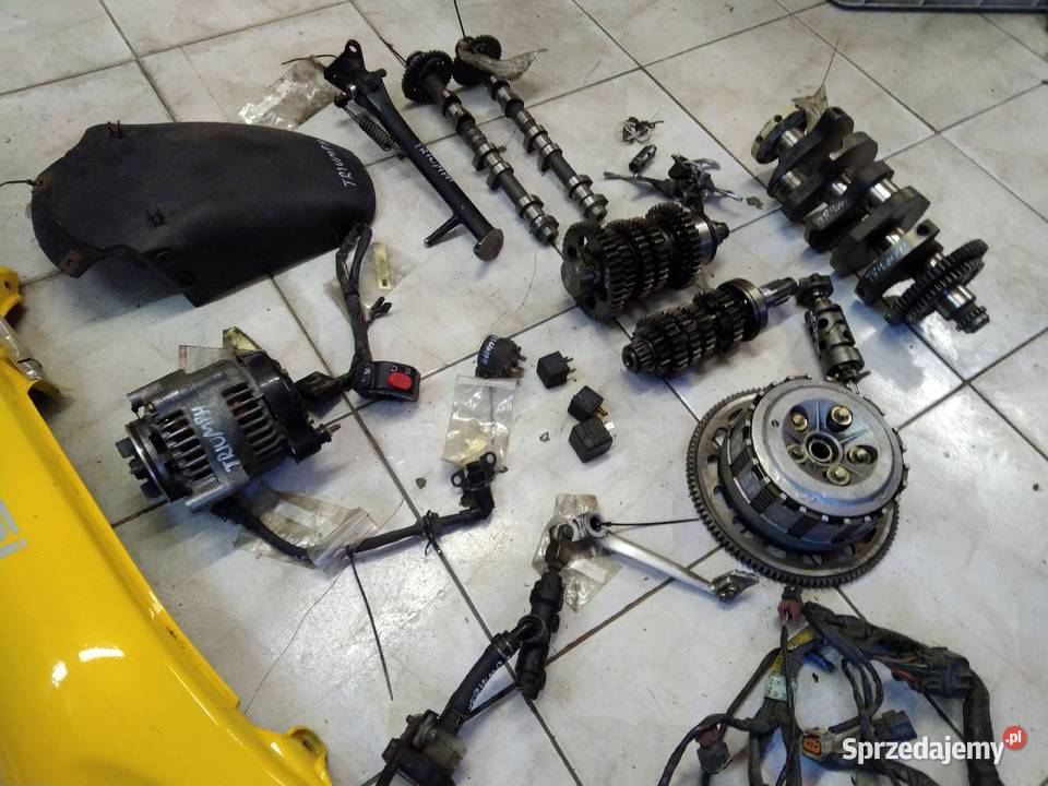 Triumph 955i części wałki owiewki skrzynia Jelenia Góra