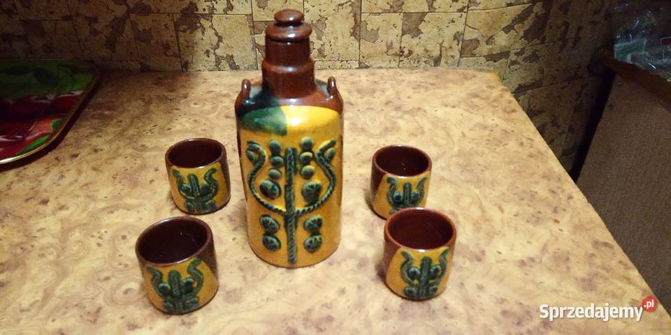 Karawka z lat 80 gliniana Wrocław