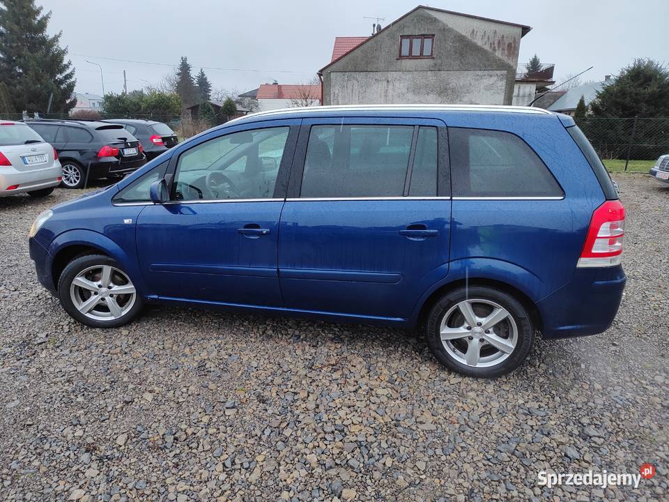 Opel Zafira 2011 z hakiem benzyna podkarpackie Lubaczów