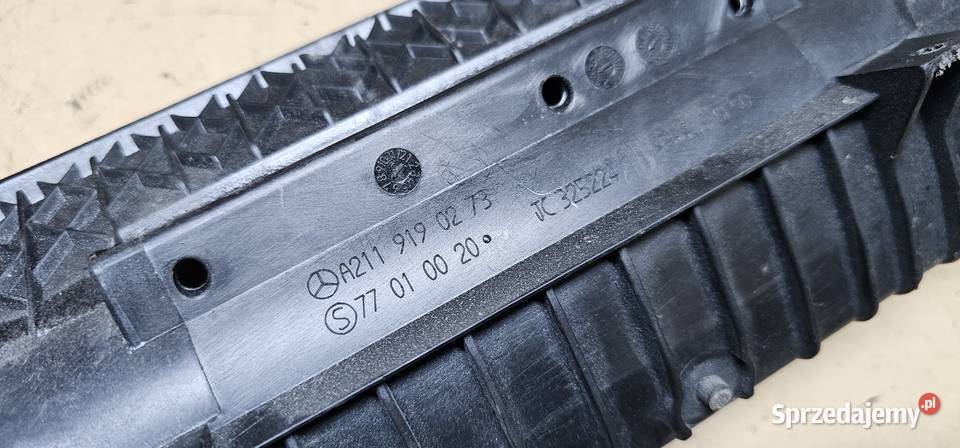 Schowek fotela mercedes w211 2119190273 Rok produkcji 2001 Zbąszyń