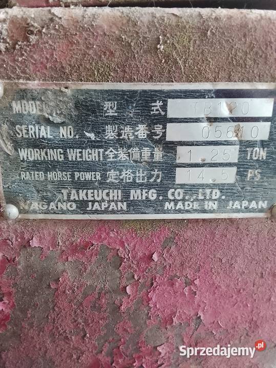 Minikoparka takeuchi silnik trzycylindrowy