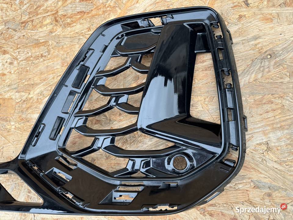 Kratka zderzaka przód lewa lh Audi q7 sq7 4M0 Sieraków