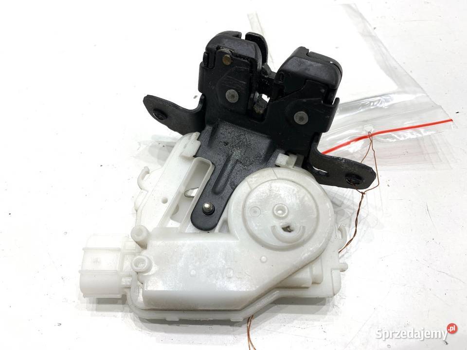 ZAMEK KLAPY TYŁ TOYOTA YARIS III Hatchback