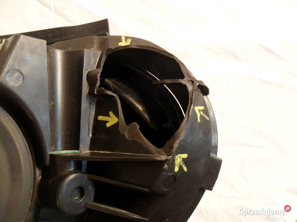 Toyota proace II 2reflektor xenon prawy lampa Nowy Tomyśl